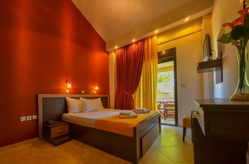 Tiara Holidays - Kladis Club Holidays - junior suite